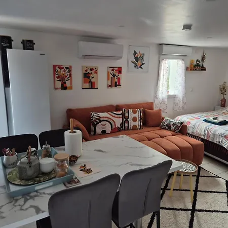 Le Cosy Chic Apartment Saint-Maurice-de-Beynost